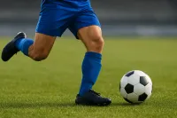 サッカーのボールの蹴り方の種類って何？