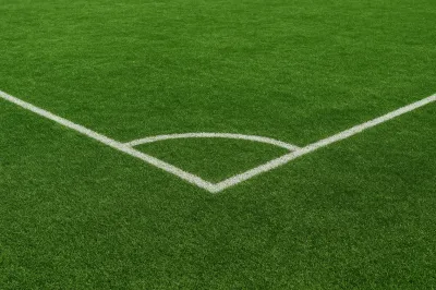 サッカーのペナルティエリアの半円って何？