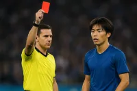 サッカーの田中碧のレッドカードとは？