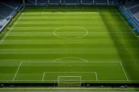 サッカー コート サイズ プロの標準は？