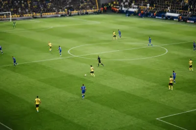 サッカーのシャドーはどこにいる？