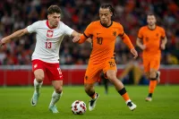 サッカーオランダ代表対サッカーポーランド代表の選手採点とは？