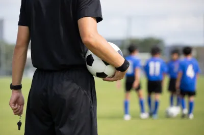 サッカー4級審判の申し込みは神奈川で？
