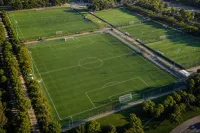 サッカーのコートはサイズ違うって本当？