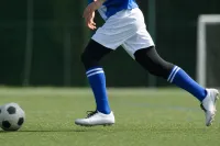 サッカー ズボン の 下 に 履く やつとは？