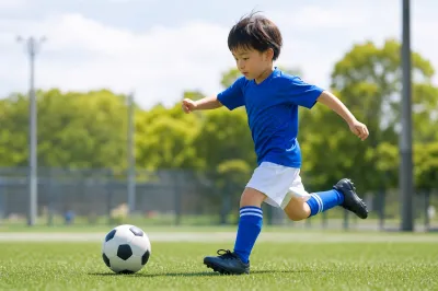 サッカーの習い事はいつから始める？