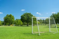 サッカーゴールがある無料の公園は近くにある？