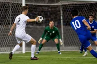 サッカーのハンドはフリーキックなの？