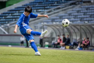 サッカーのロングキックのフォームとは？