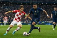 サッカーのフランス代表対サッカーのクロアチア代表の試合経過はどうだったの？