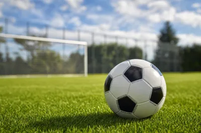 サッカー ボール 5 号 ペレーダとは？
