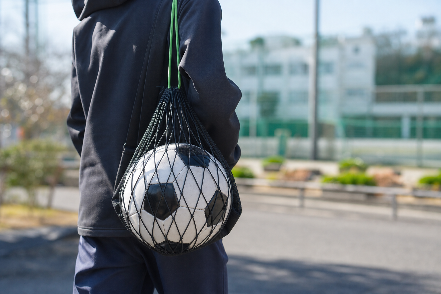 サッカー ボール ネット 100 均で十分?