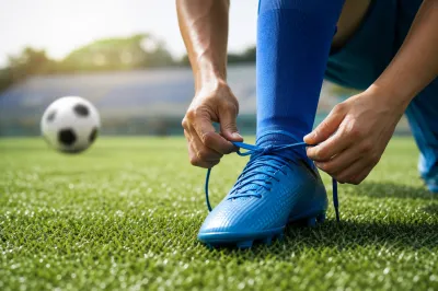 サッカーで靴の紐がほどけない方法とは？