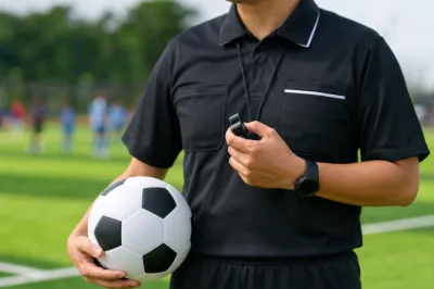 サッカー 4 級 審判 更新 費用はいくら？