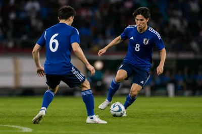 サッカー 6 番 8 番 ポジションとは？