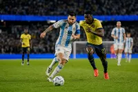 サッカーアルゼンチン代表対サッカーエクアドル代表の試合経過は？