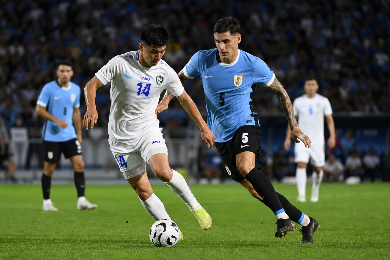 サッカー ウズベキスタン 代表 対 サッカー ウルグアイ 代表 選手 採点を知りたい？