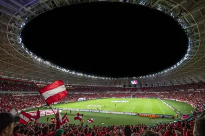 サッカー入場曲が変わった！その理由と未来