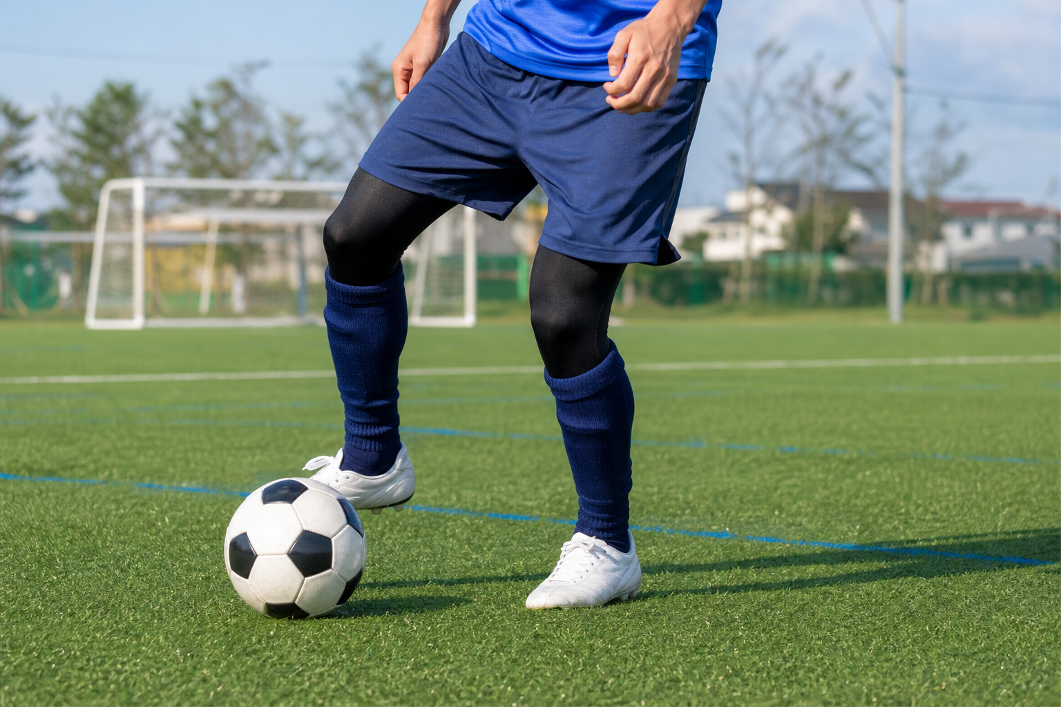 サッカーのズボンの下に履くやつの正体は「インナータイツ」や「スパッツ」です！