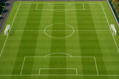 サッカーのコートの名称って何？