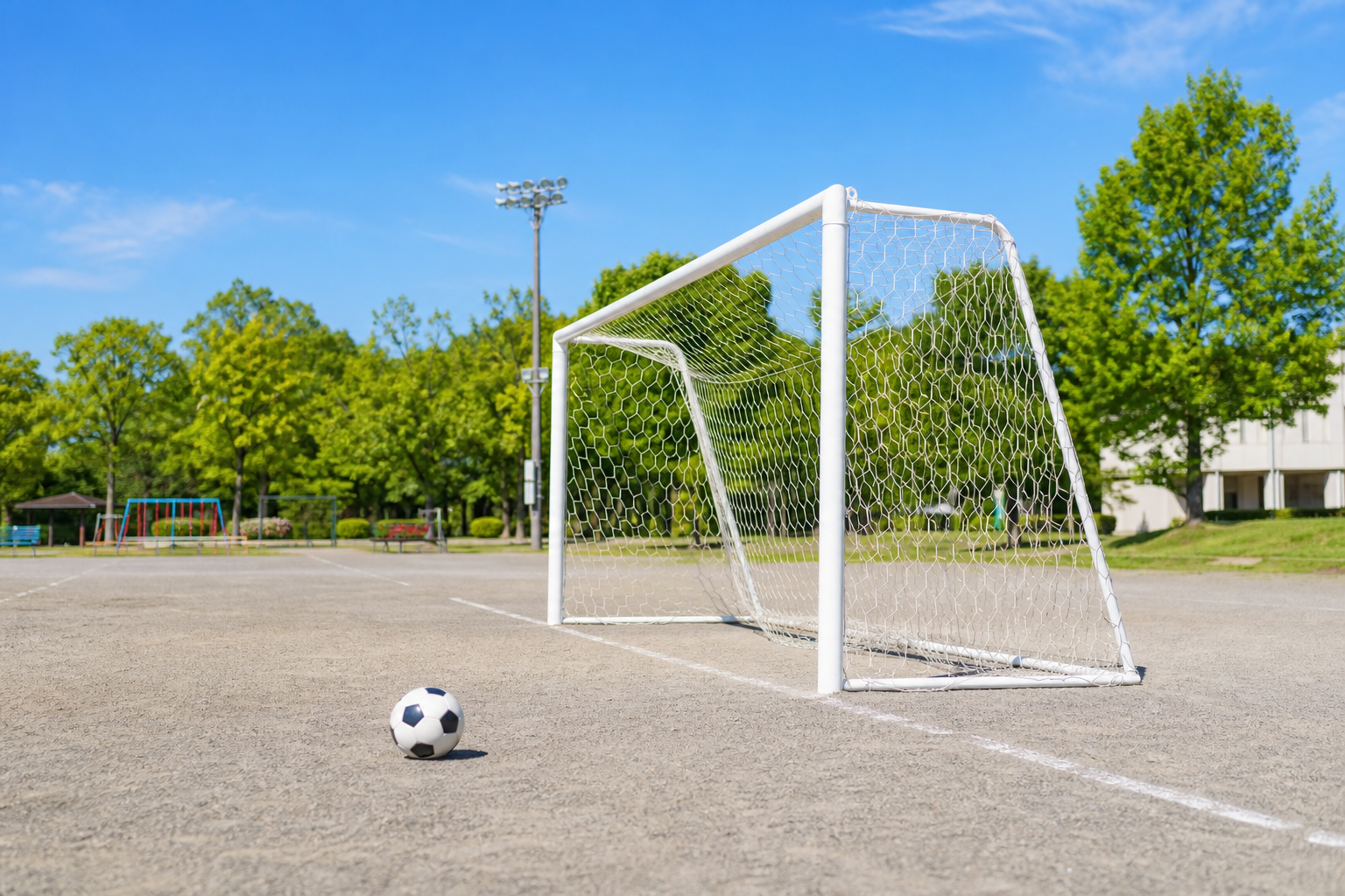 区や都が管理する「球技広場」や「スポーツコーナー」を狙うのが大正解！